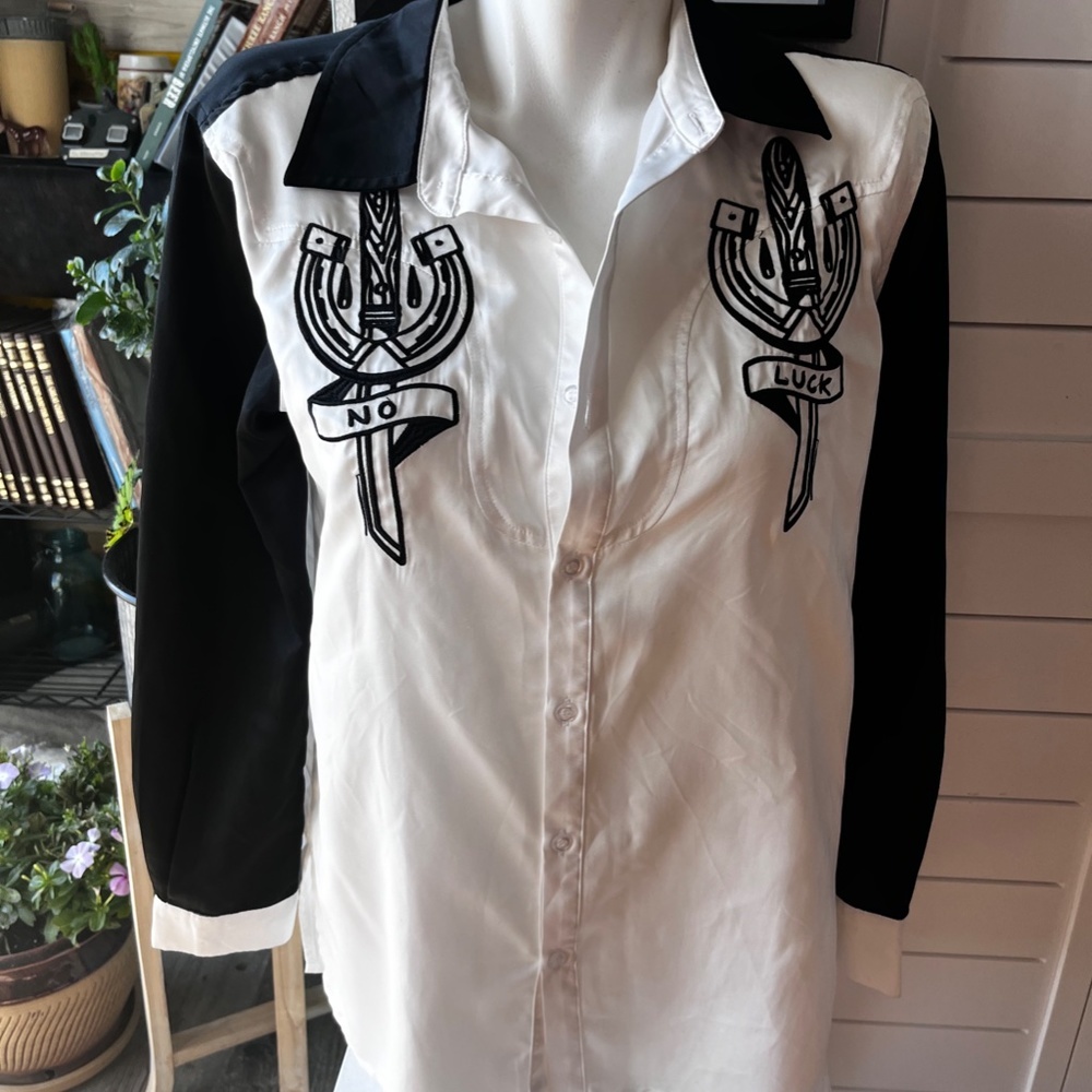SACRED HAWK NO LUCK EMBROIDERED SILKY SHIRT - Picture 5 of 16